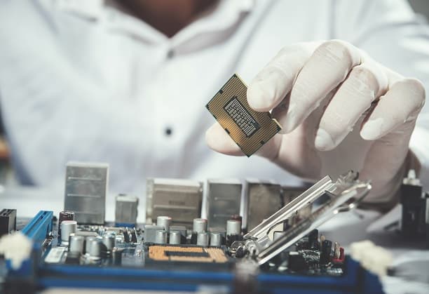 Centre for Advanced Semi-Conductor Technologies