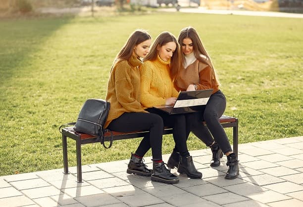 Majoring English Language Learning Difficulties among Senior Secondary Female Students